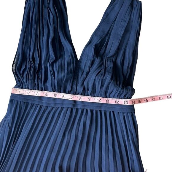 NWT ASOS Plissé Pleated Navy Chiffon Sleeveless Maternity Midi Dress Size 6 - Picture 7 of 9